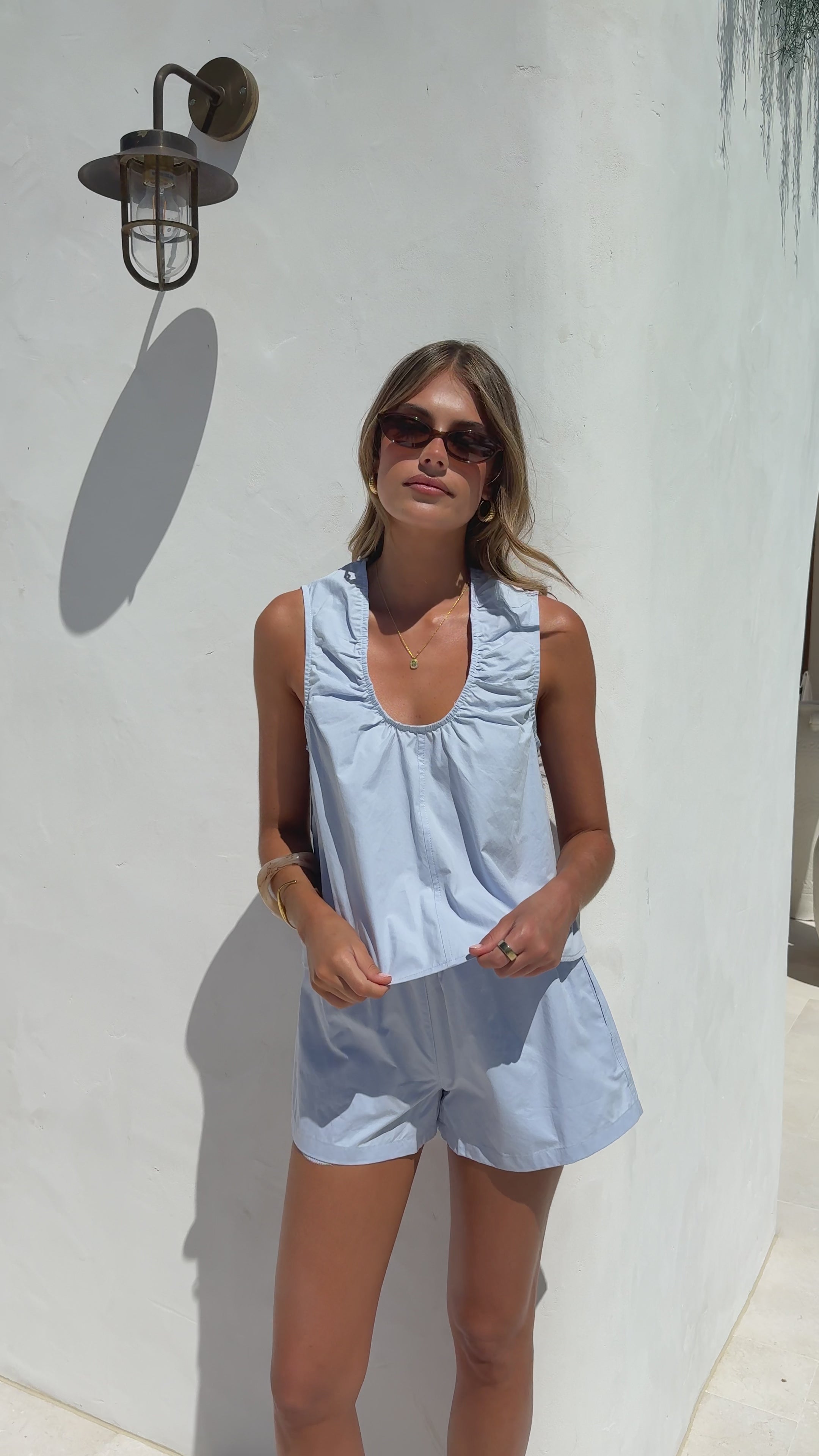 Load video: Vika Top - Blue - Billy J