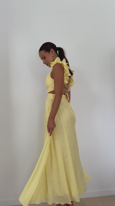 Load and play video in Gallery viewer, Galilhai Maxi Dress - Yellow
