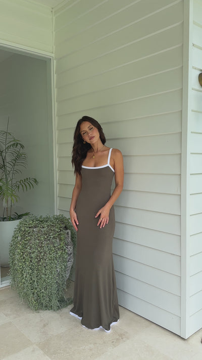 Load and play video in Gallery viewer, Galinda Maxi Dress - Khaki / White
