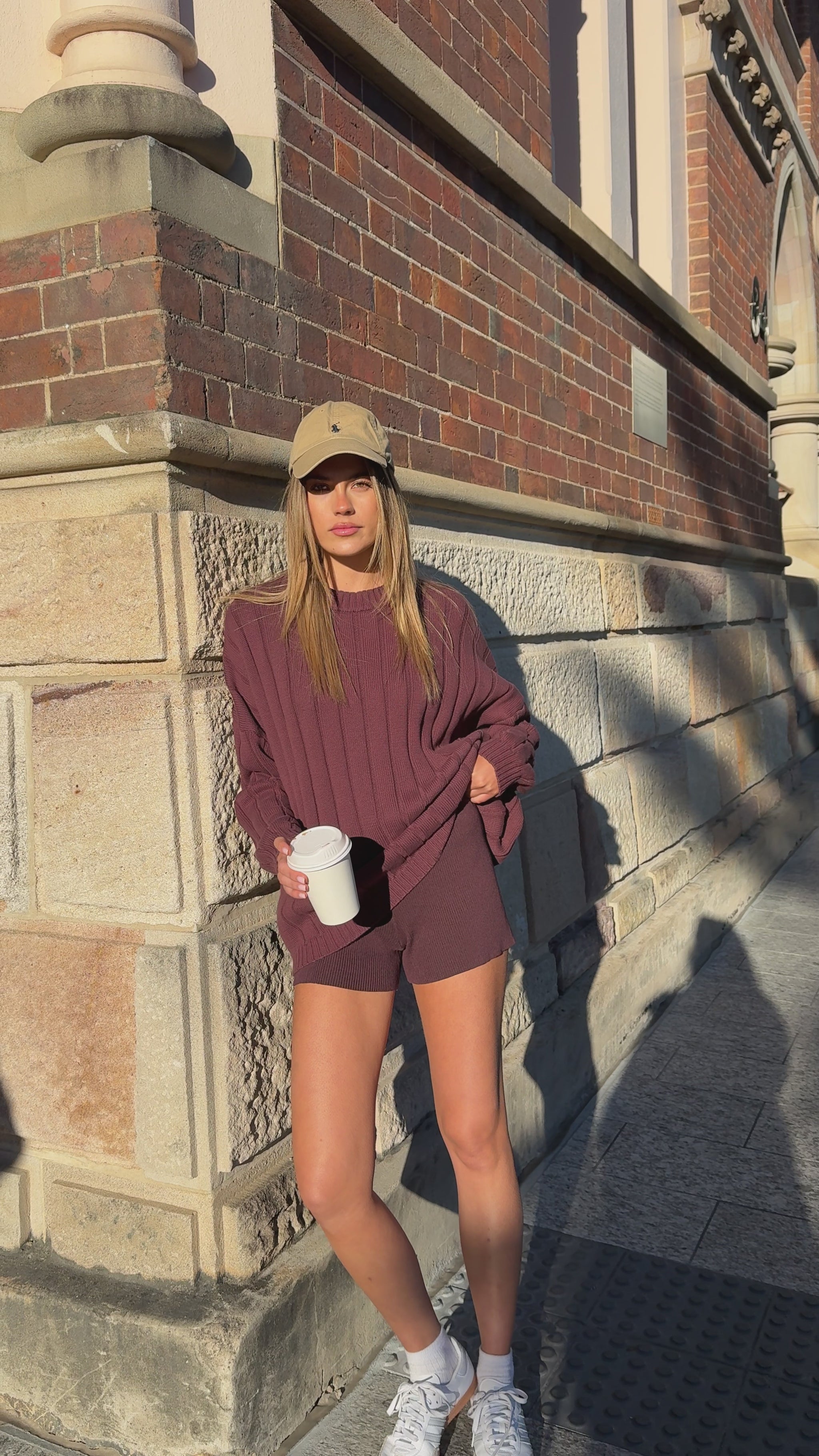 Naiva Oversized Knit - Brown - Billy J
