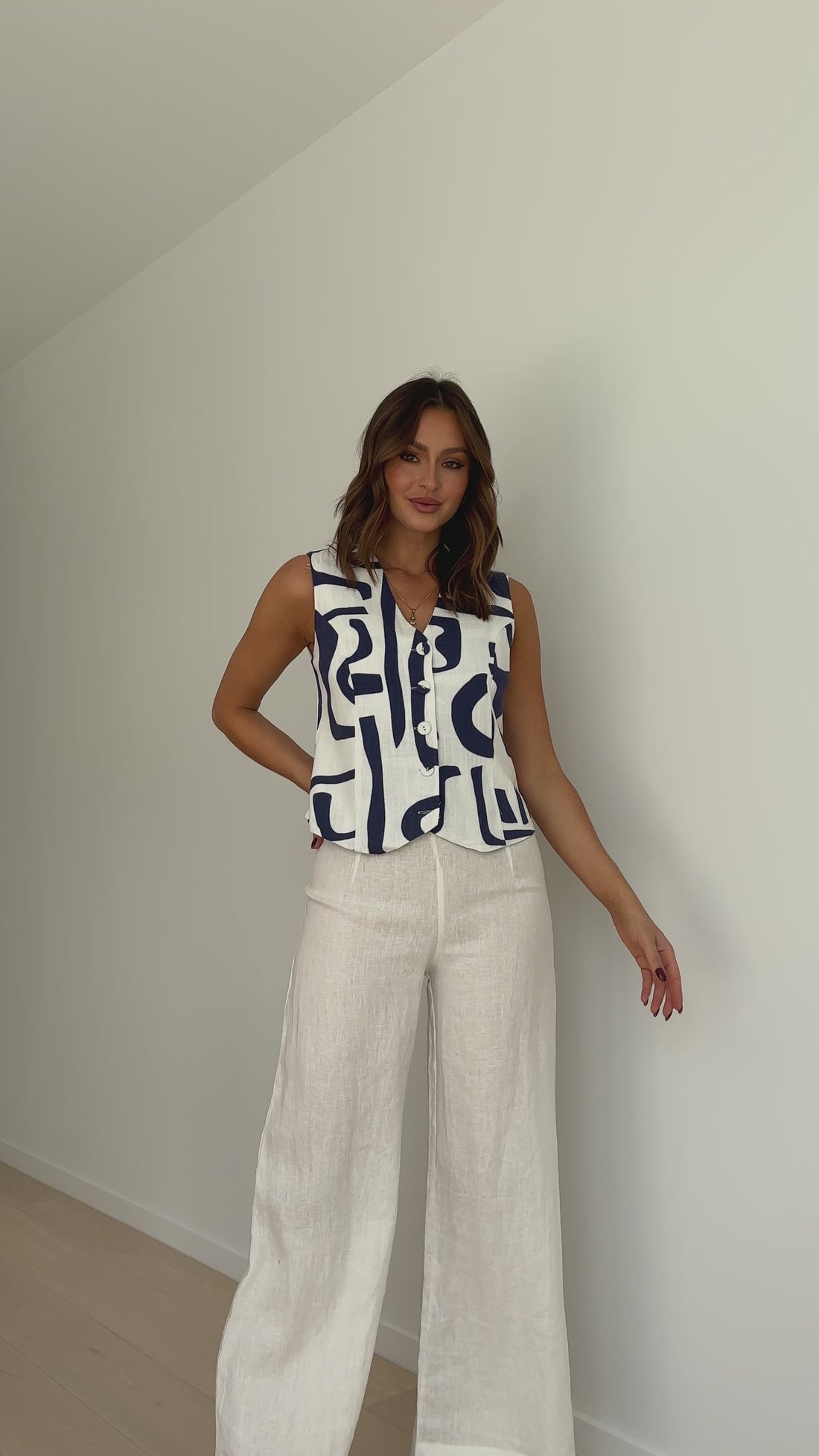 Caia Vest - Lisbon - Billy J