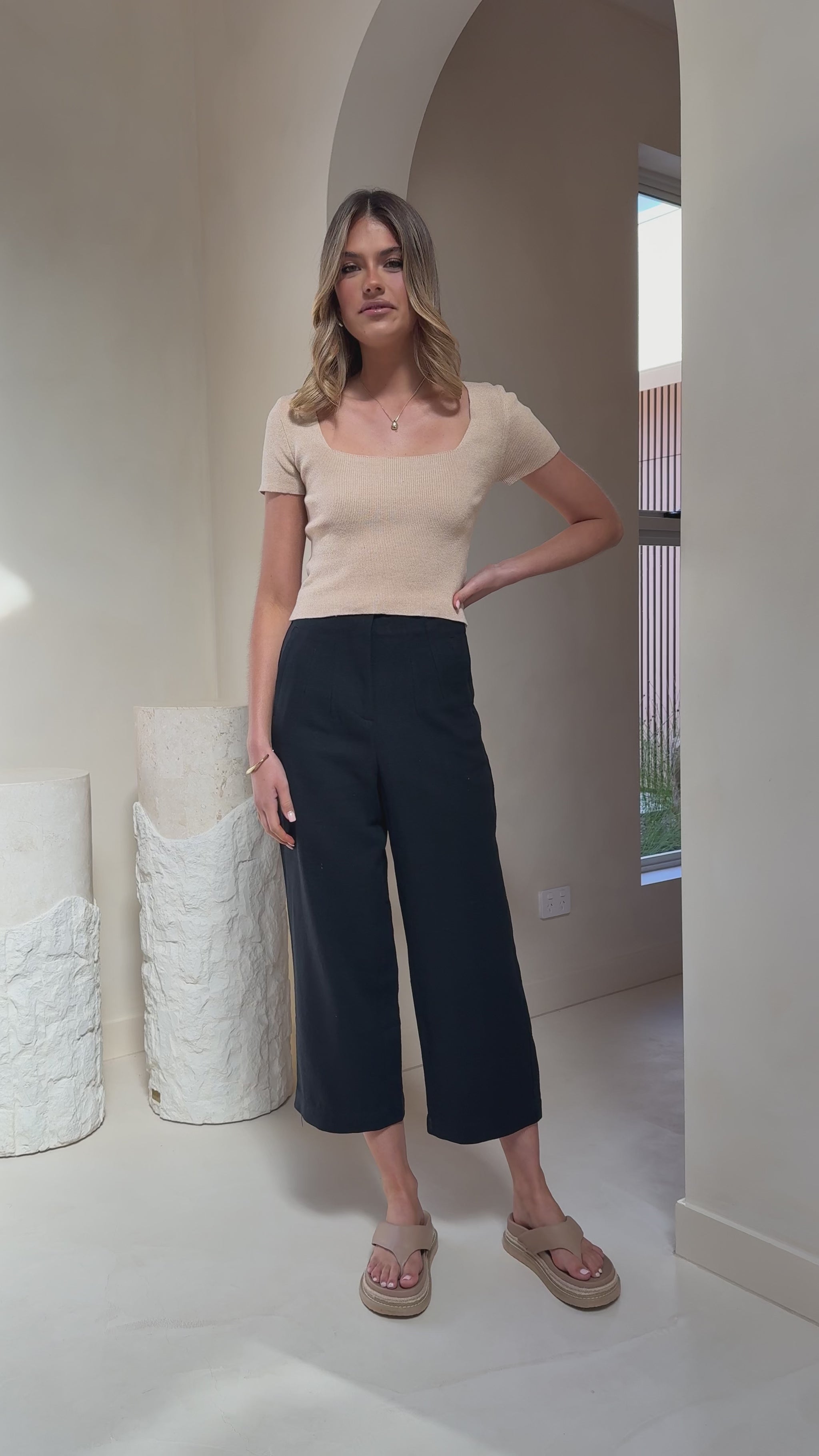 Cammie Capri Pants - Black - Billy J