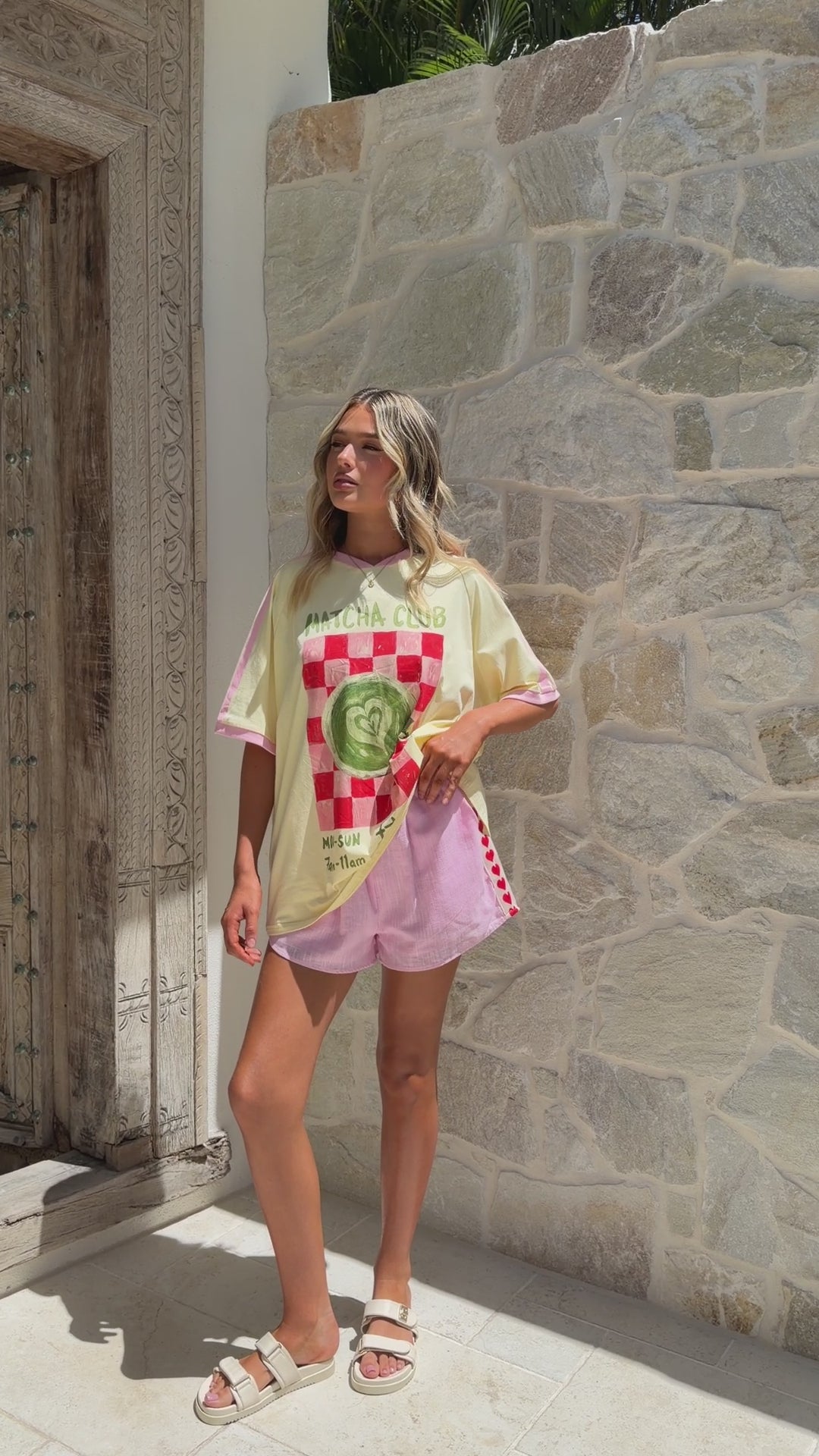 Load video: Elissa Heart Shorts - Pink - Billy J