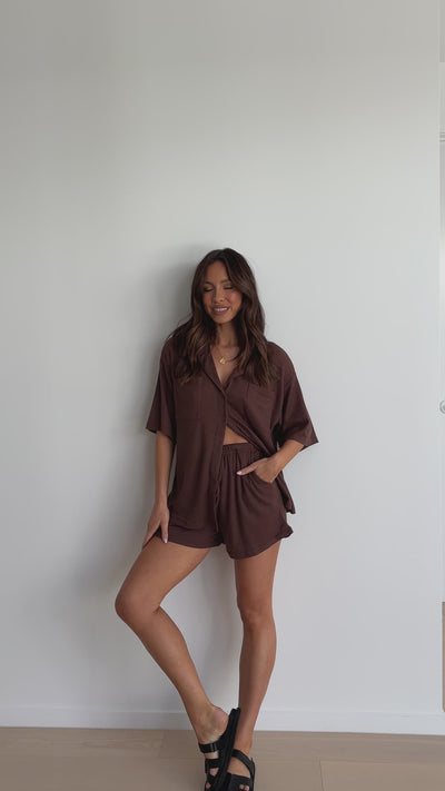 Load and play video in Gallery viewer, Machiko Button Up Shirt and Shorts Set - Brown Waffle Knit
