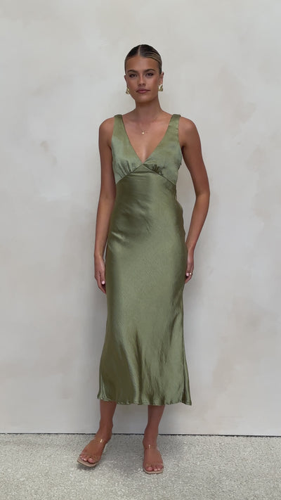 Load and play video in Gallery viewer, Sammie Maxi Dress - Olive
