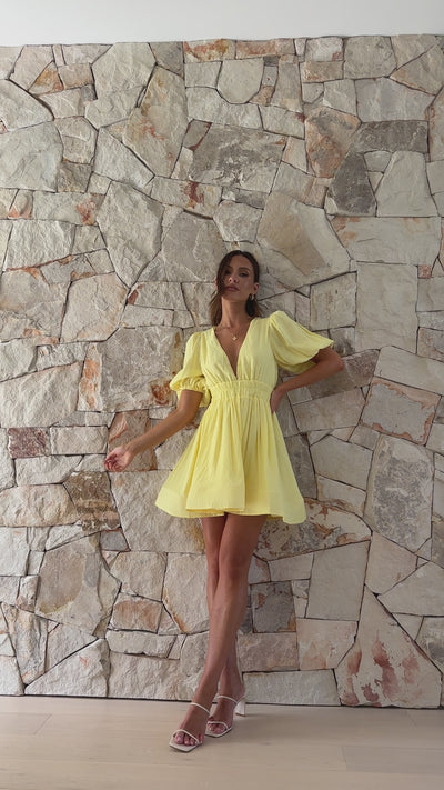 Load and play video in Gallery viewer, Erin Mini Dress - Yellow
