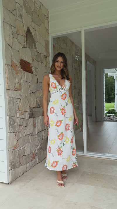 Load and play video in Gallery viewer, Gabby Maxi Dress - Yellow / Orange Floral
