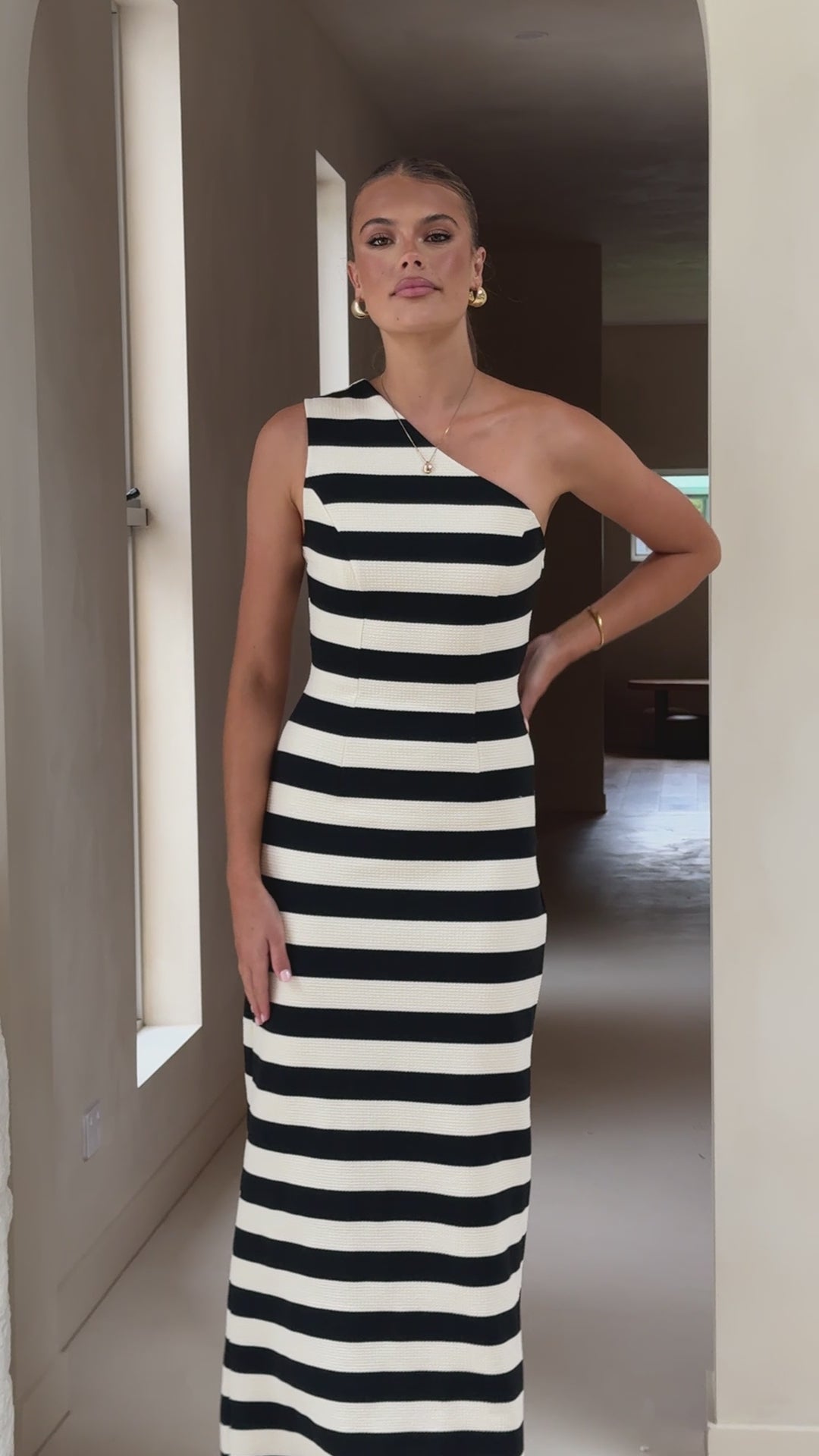 Tarron One Shoulder Maxi Dress - Black/White - Billy J