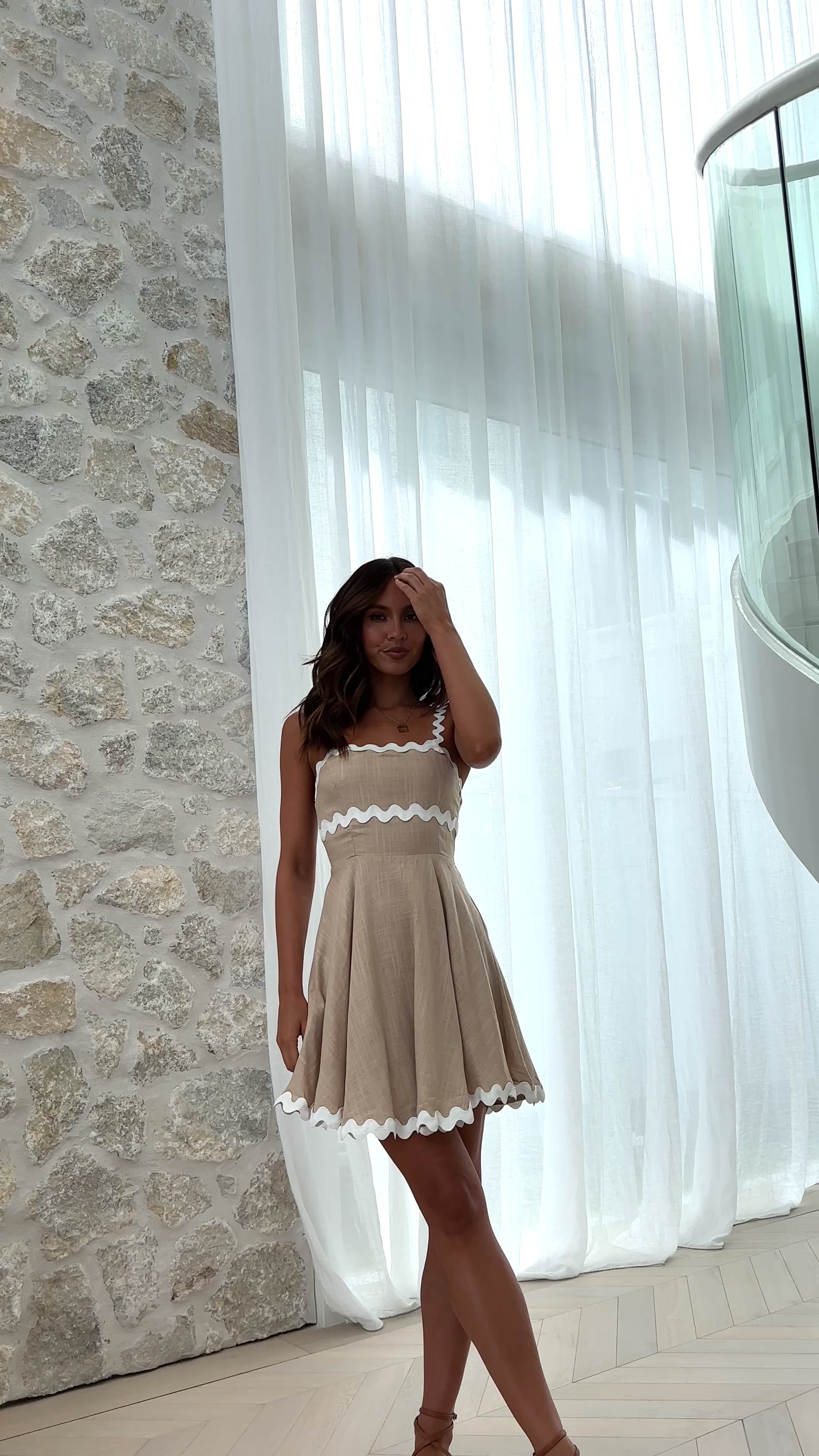 Lys Mini Dress - Beige/White