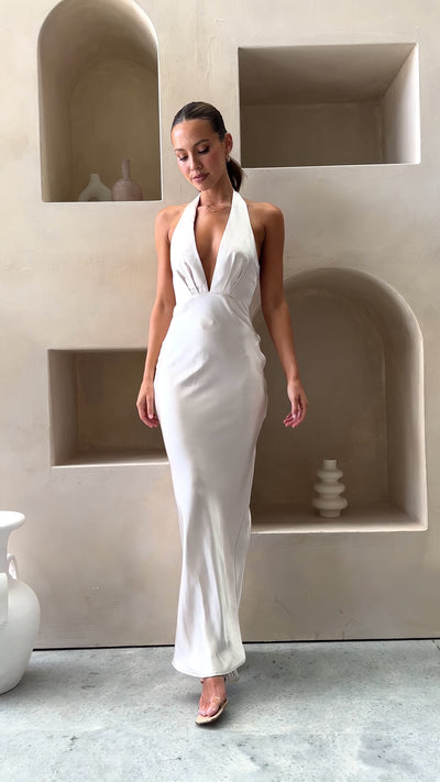 Load and play video in Gallery viewer, Chloe Maxi Dress - Champagne
