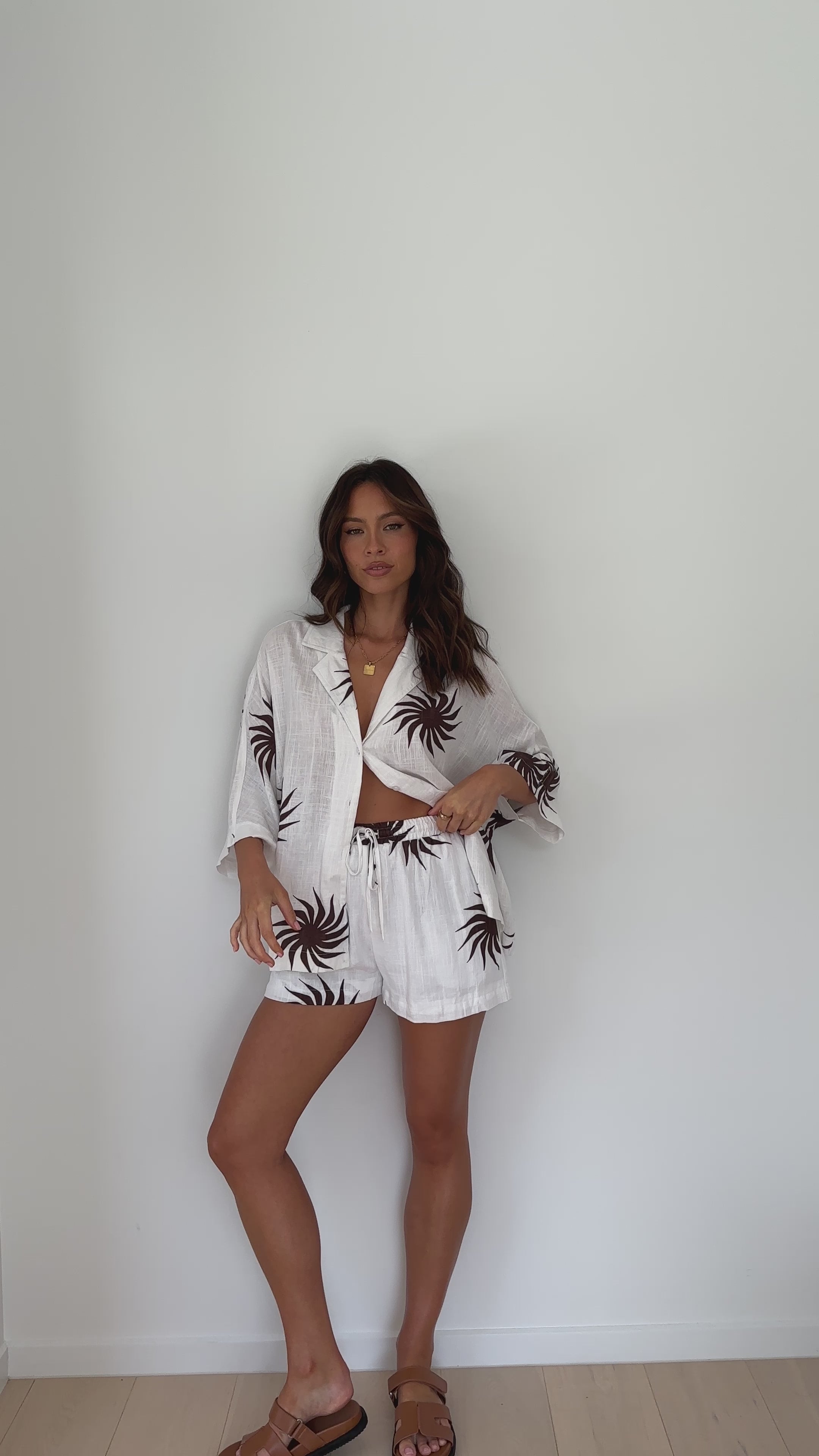 Taylah Shorts - White/Choc Sun Print