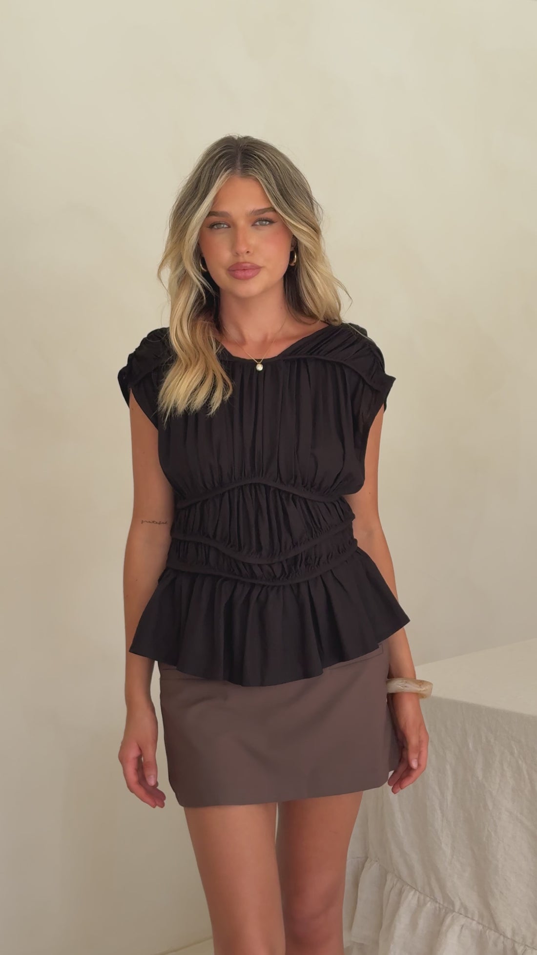 Amy Top - Black - Billy J