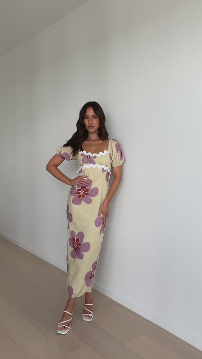 Load and play video in Gallery viewer, Seneca Maxi Dress - Butter/Pink Floral

