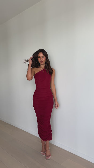 Load and play video in Gallery viewer, Natalia Midi Dress - Wine
