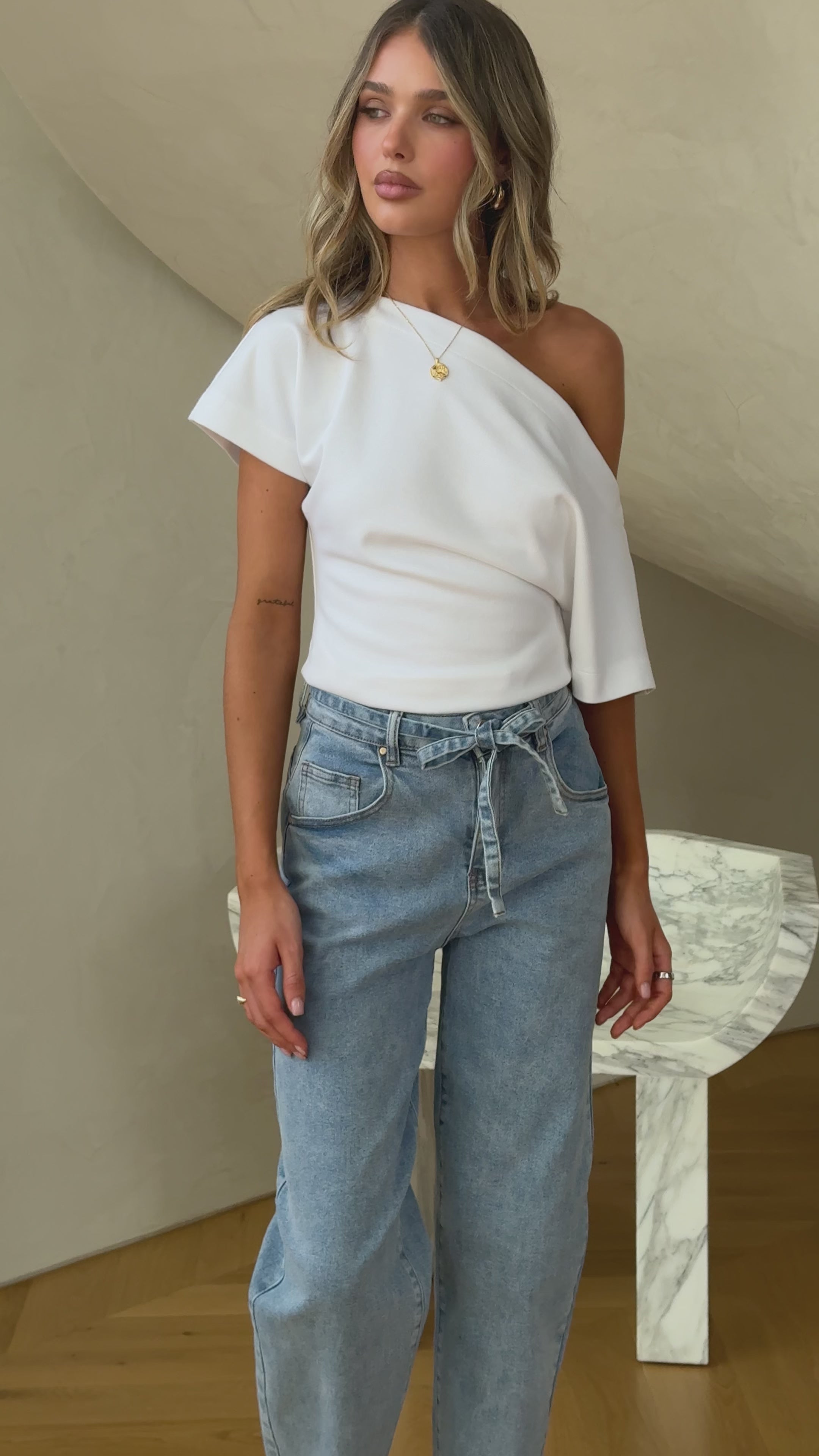 Load video: Clove Barrel Jeans - Light Denim - Billy J