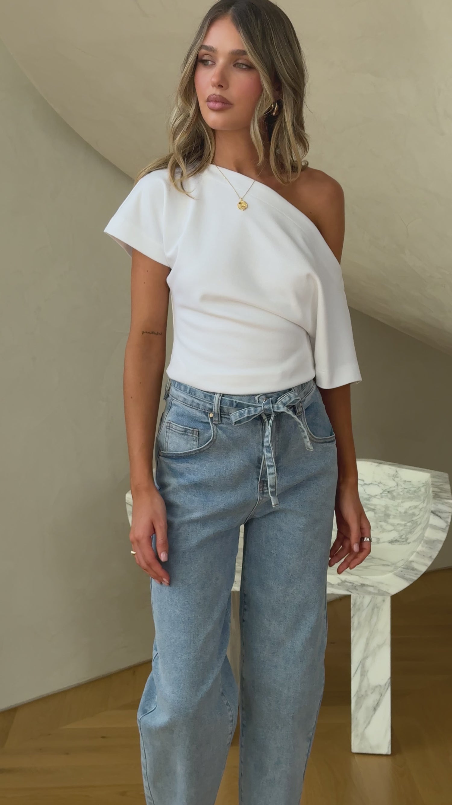 Clove Barrel Jeans - Light Denim - Billy J