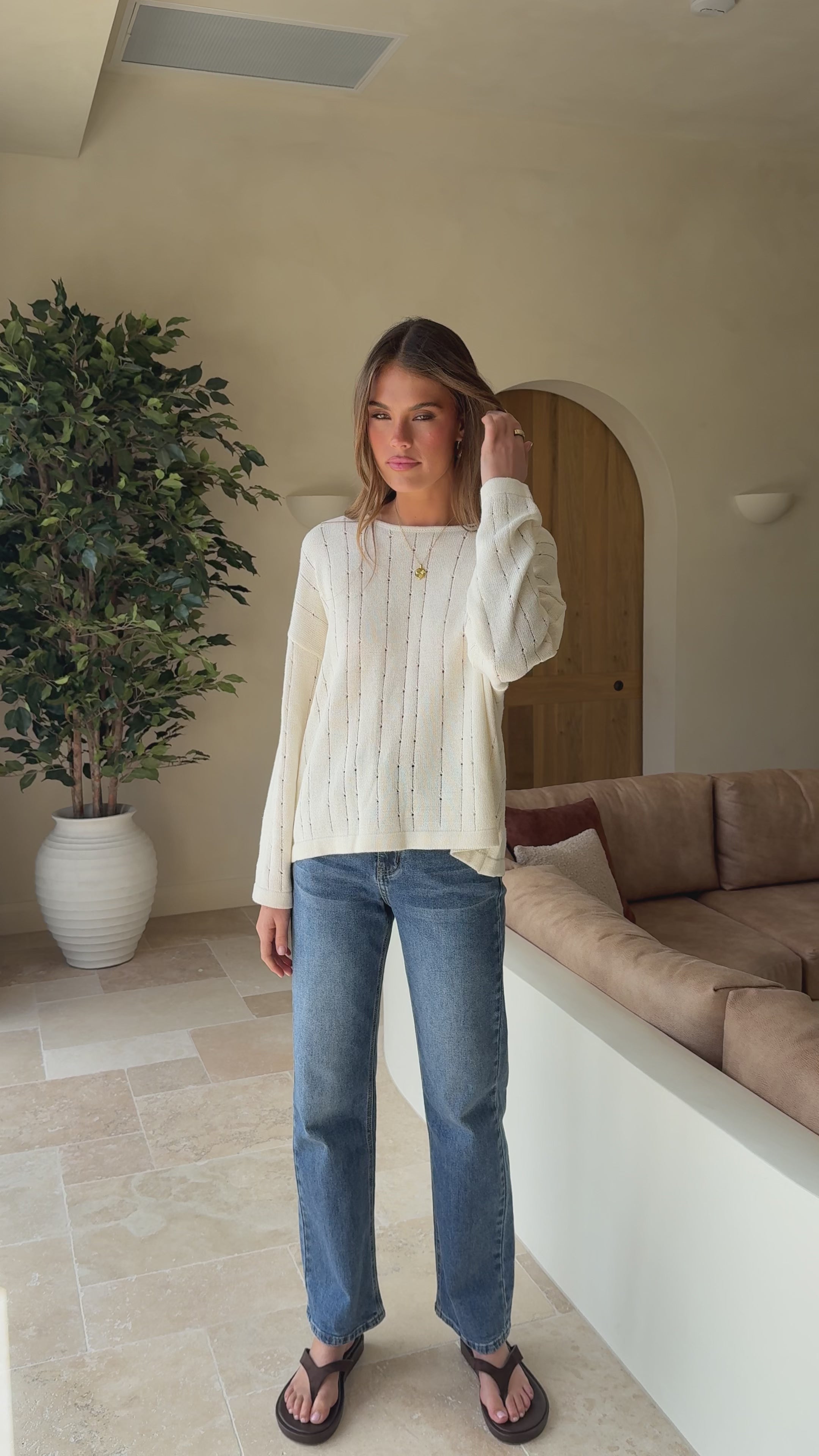 Load video: Zana Straight Leg Jeans - Mid Blue - Billy J