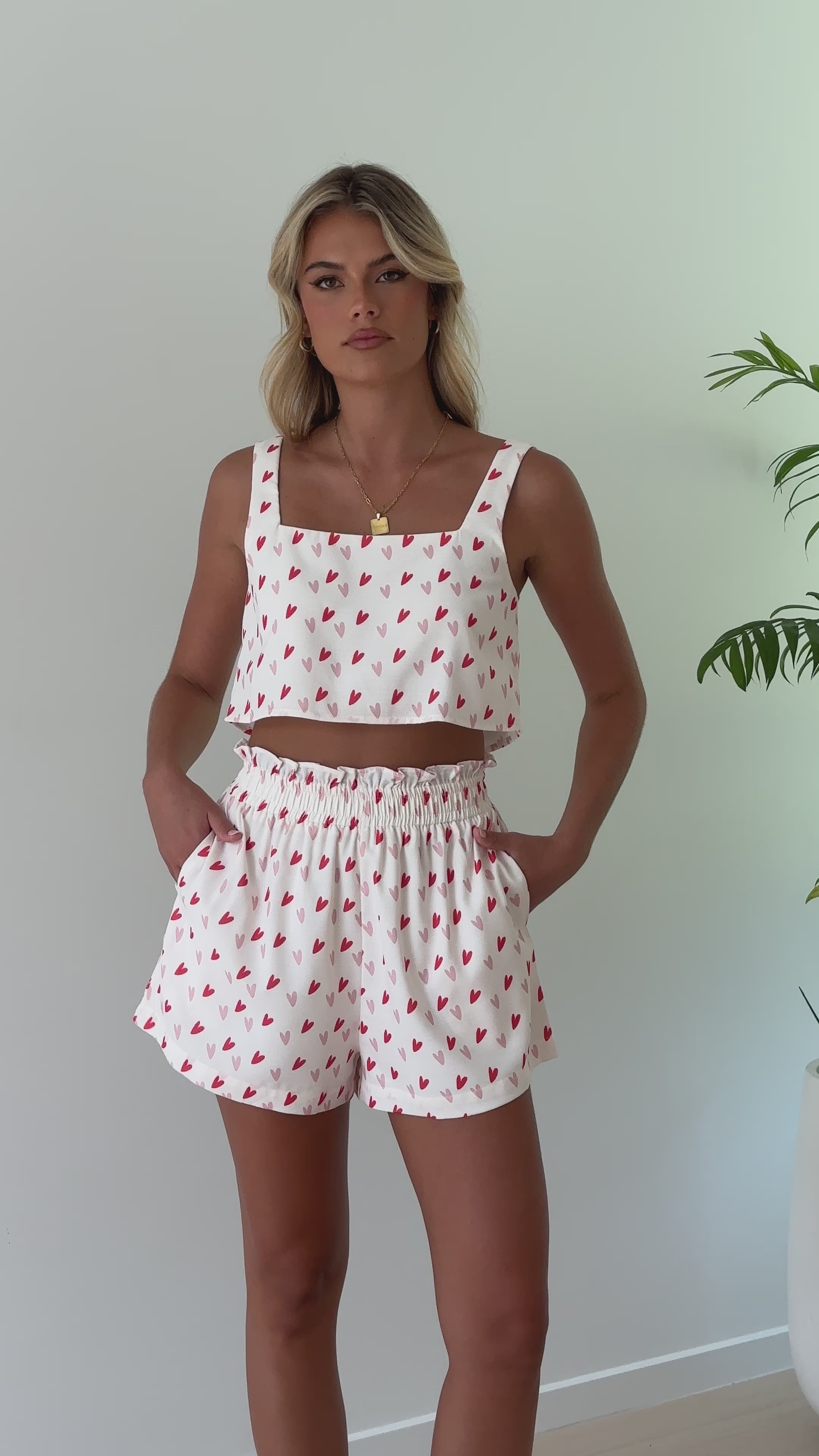 Load video: Paros Top - Sweetheart Print - Billy J