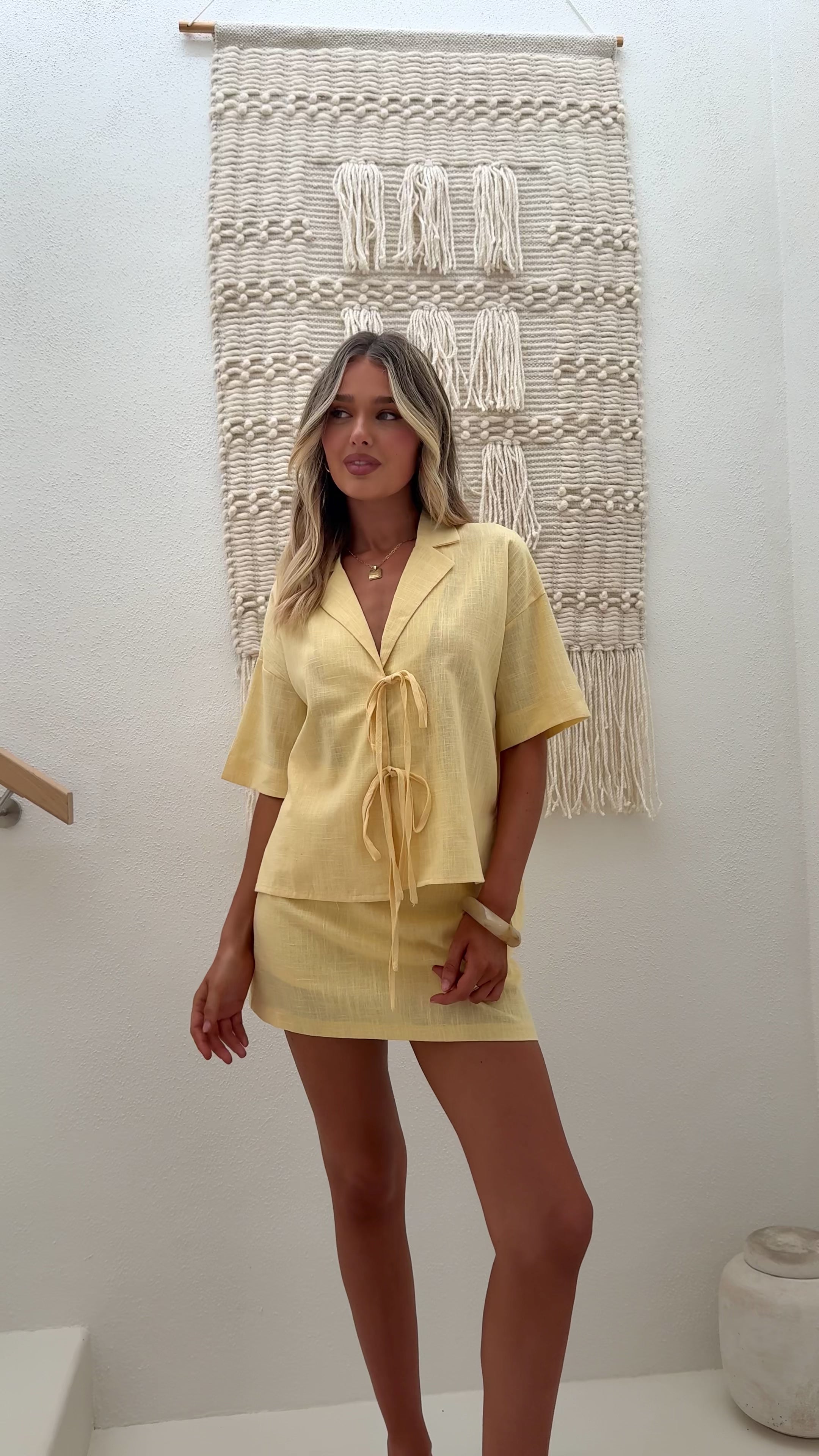 Load video: Louise Mini Skort - Light Yellow - Billy J
