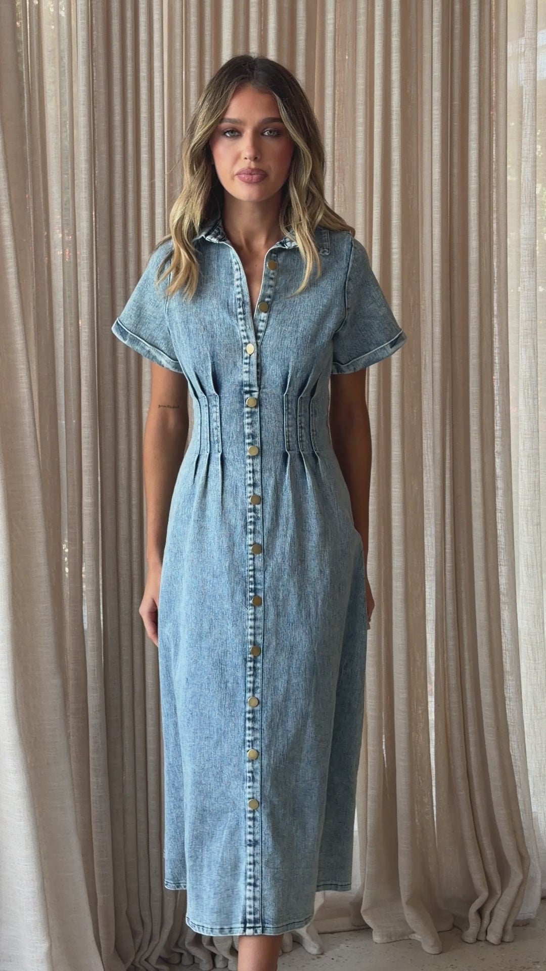 Elory Maxi Dress - Light Denim - Billy J