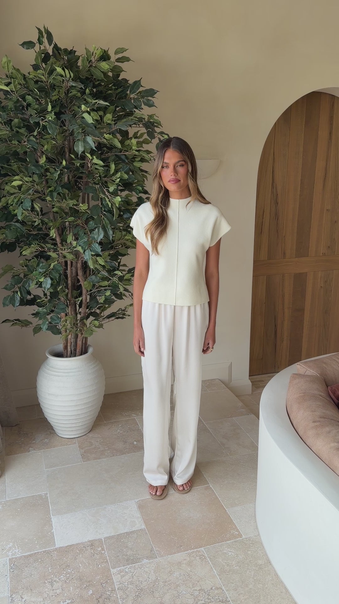 Load video: Shiloh Knit Top - Cream - Billy J