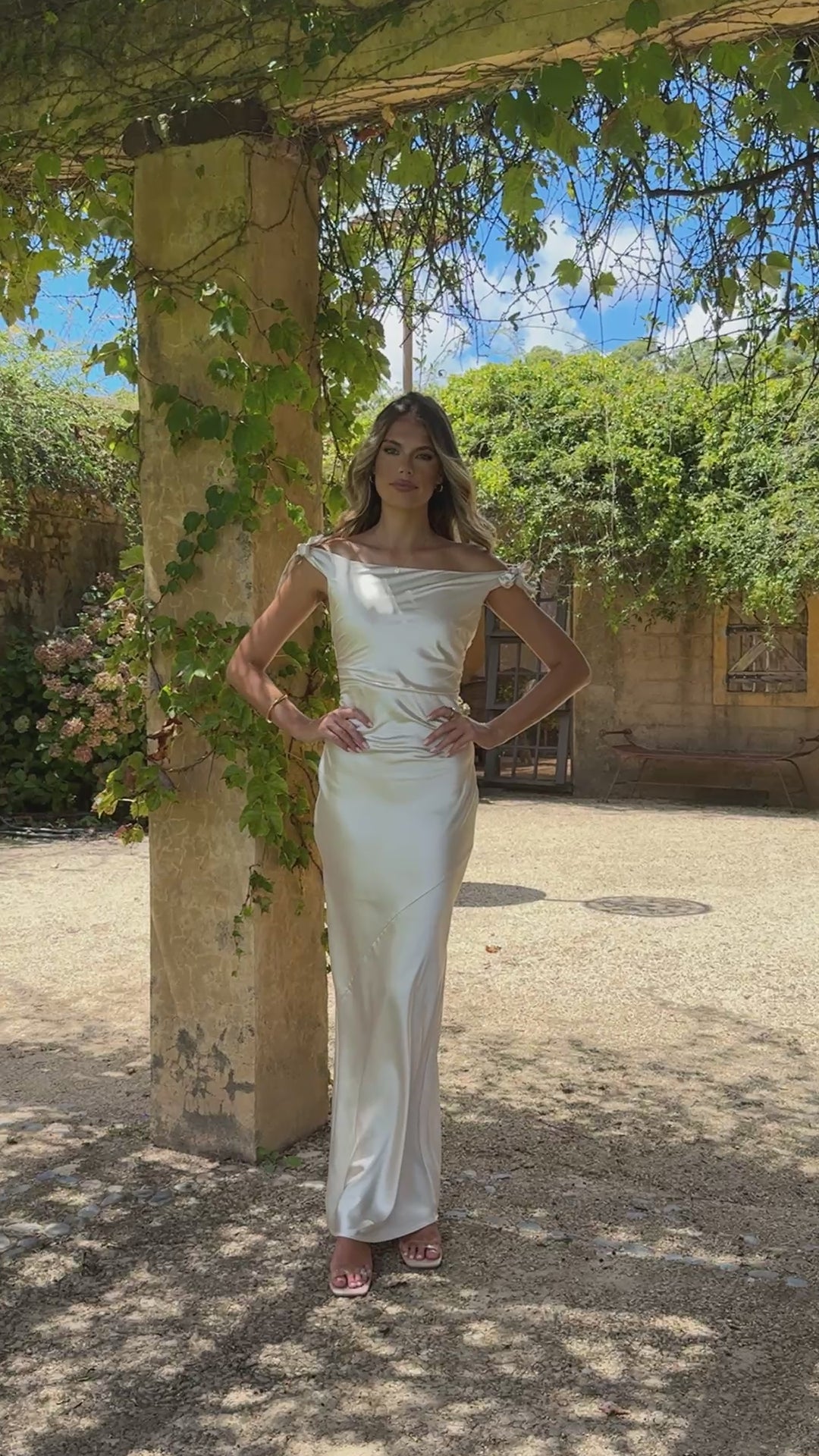 Frida Maxi Dress - Champagne - Billy J