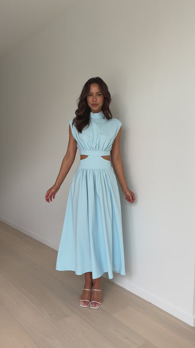 Load and play video in Gallery viewer, Maddison Midi Dress - Sky Blue
