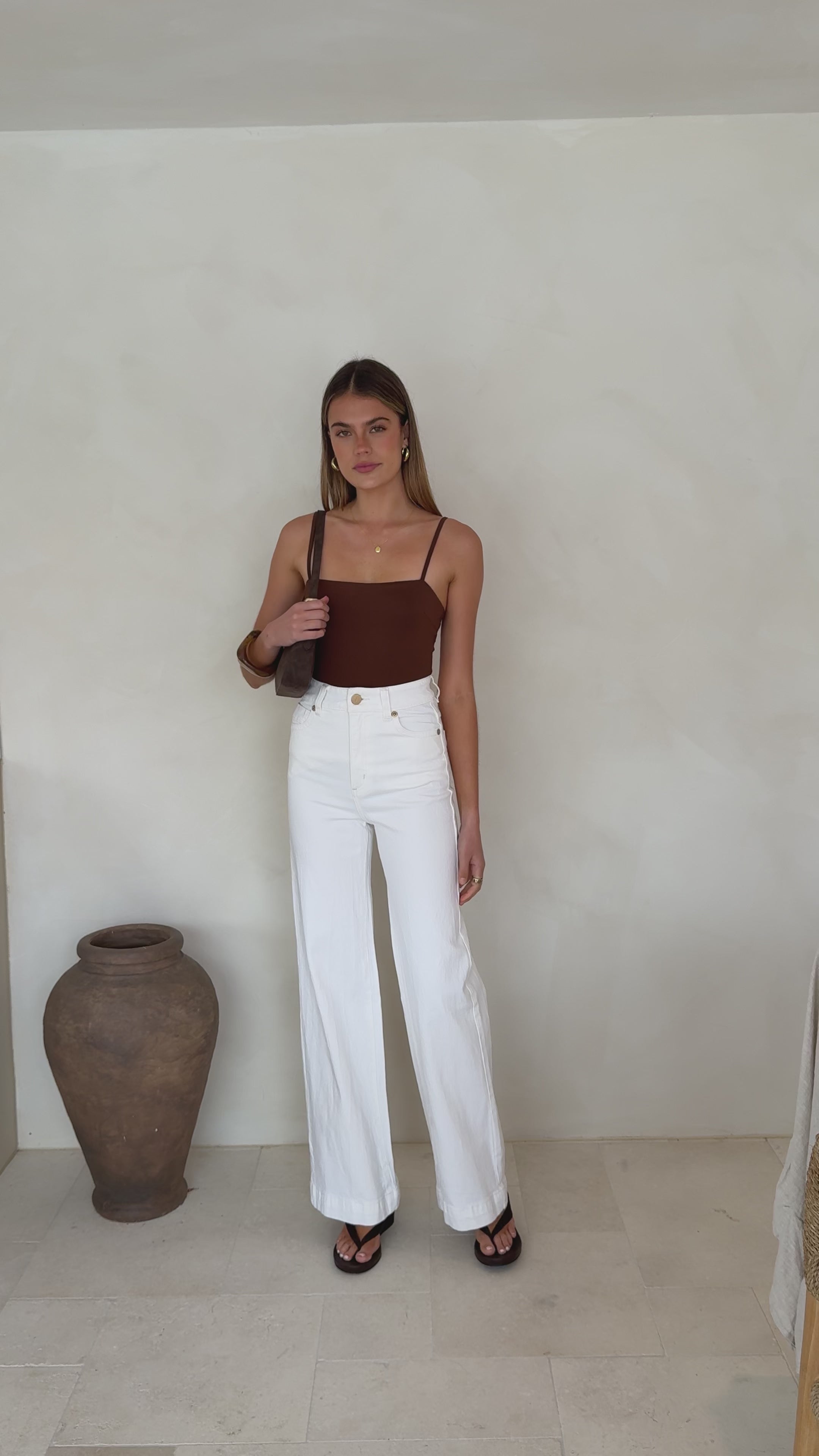 Load video: Abrand 94 Wide Jean - White Gold - Billy J