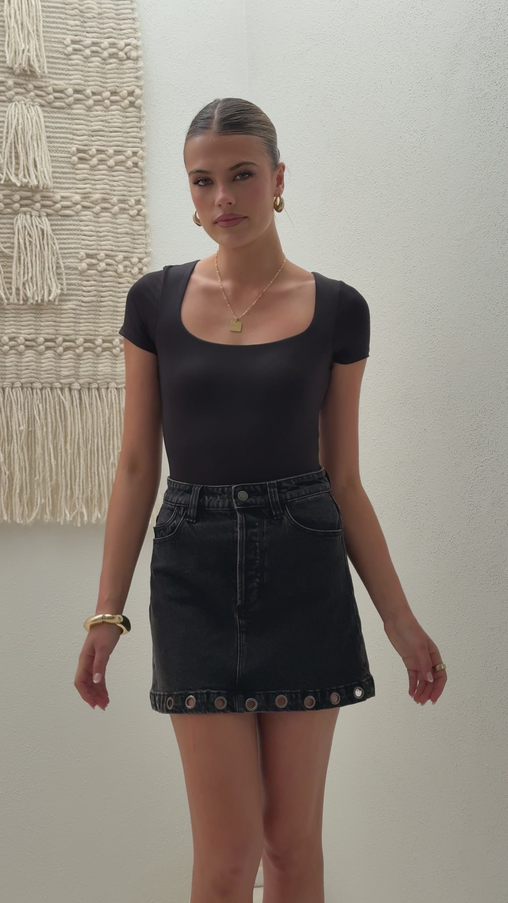 Load video: Jamelia Bodysuit - Black - Billy J