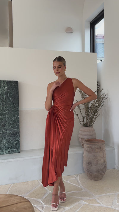 Load and play video in Gallery viewer, Olivia Maxi Dress - Rust
