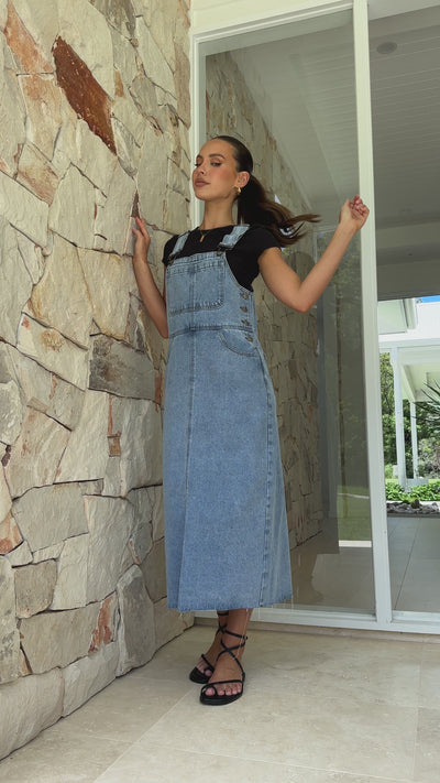 Load and play video in Gallery viewer, Floria Midi Dress - Denim
