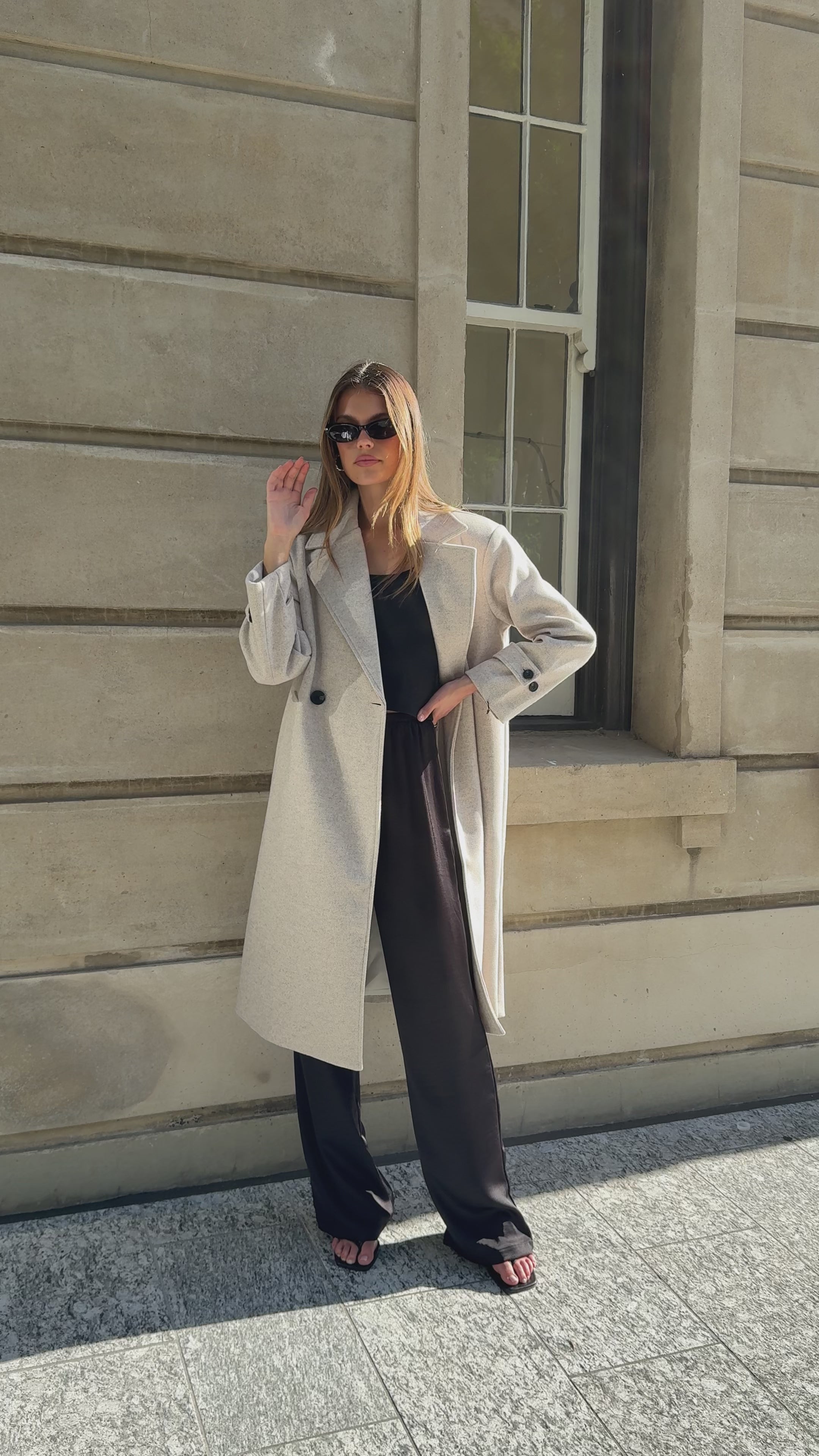 Load video: Caspera Coat - Grey - Billy J