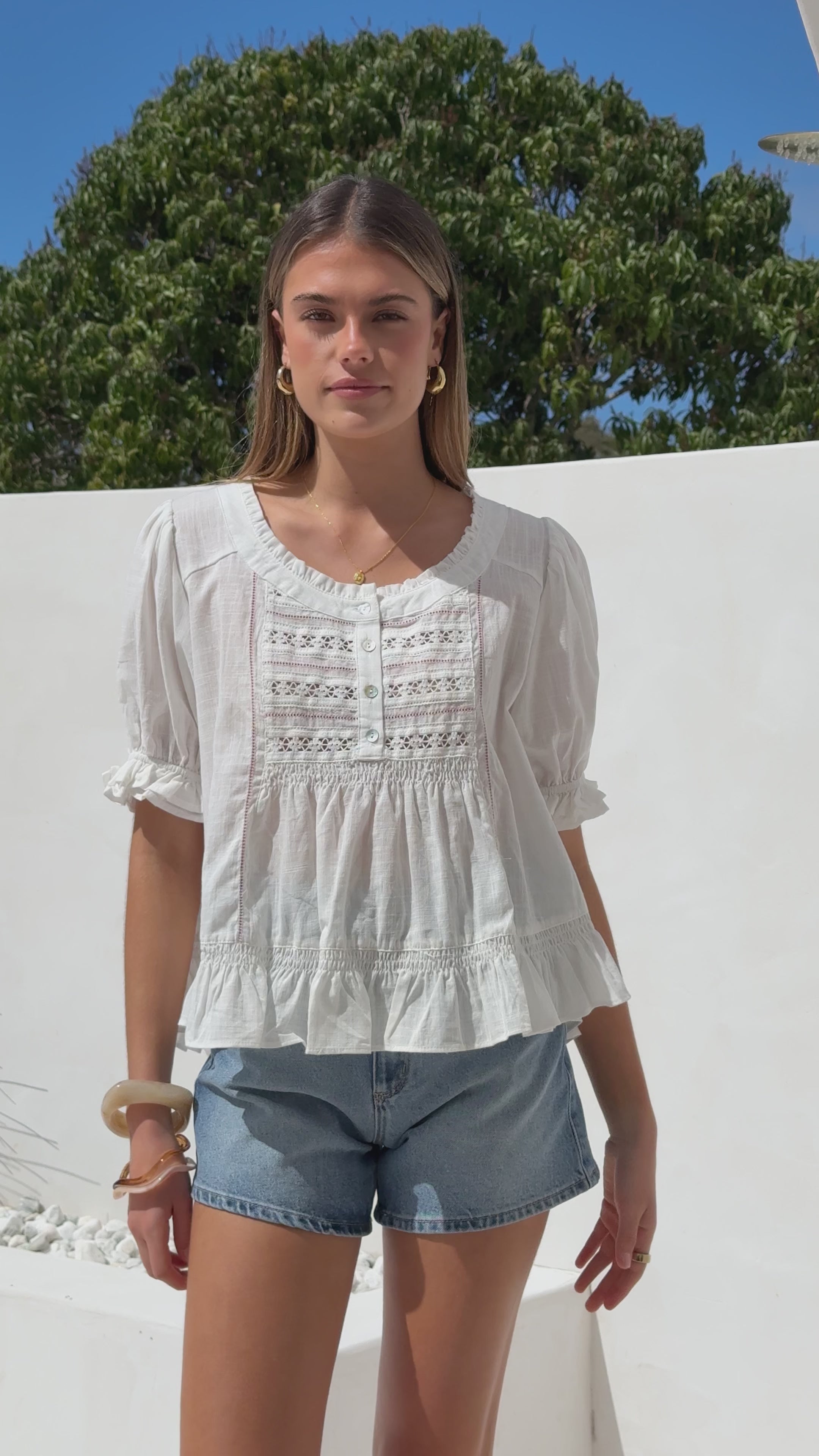 Load video: Kamilia Frill Top - White - Billy J