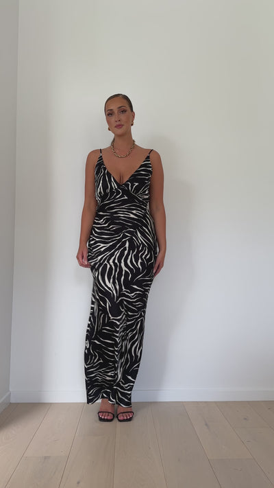 Load and play video in Gallery viewer, Zita Maxi Dress - Black/White
