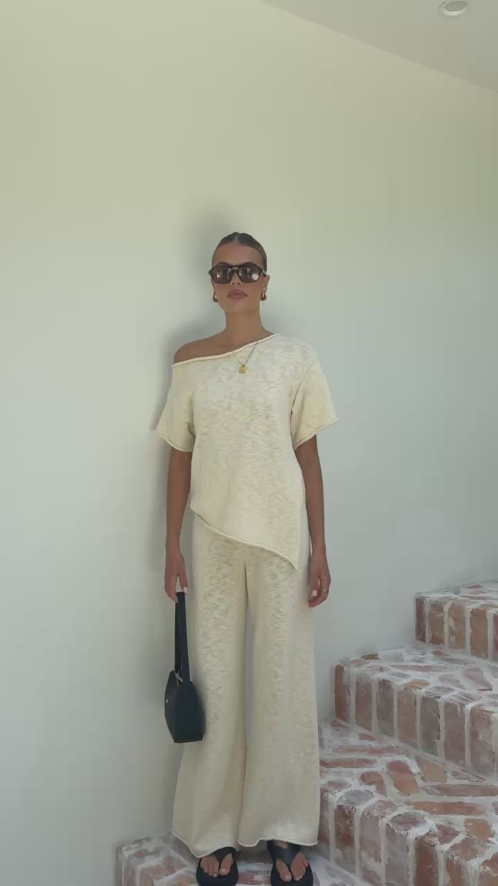 Cascadia Off Shoulder T-Shirt - Cream - Billy J