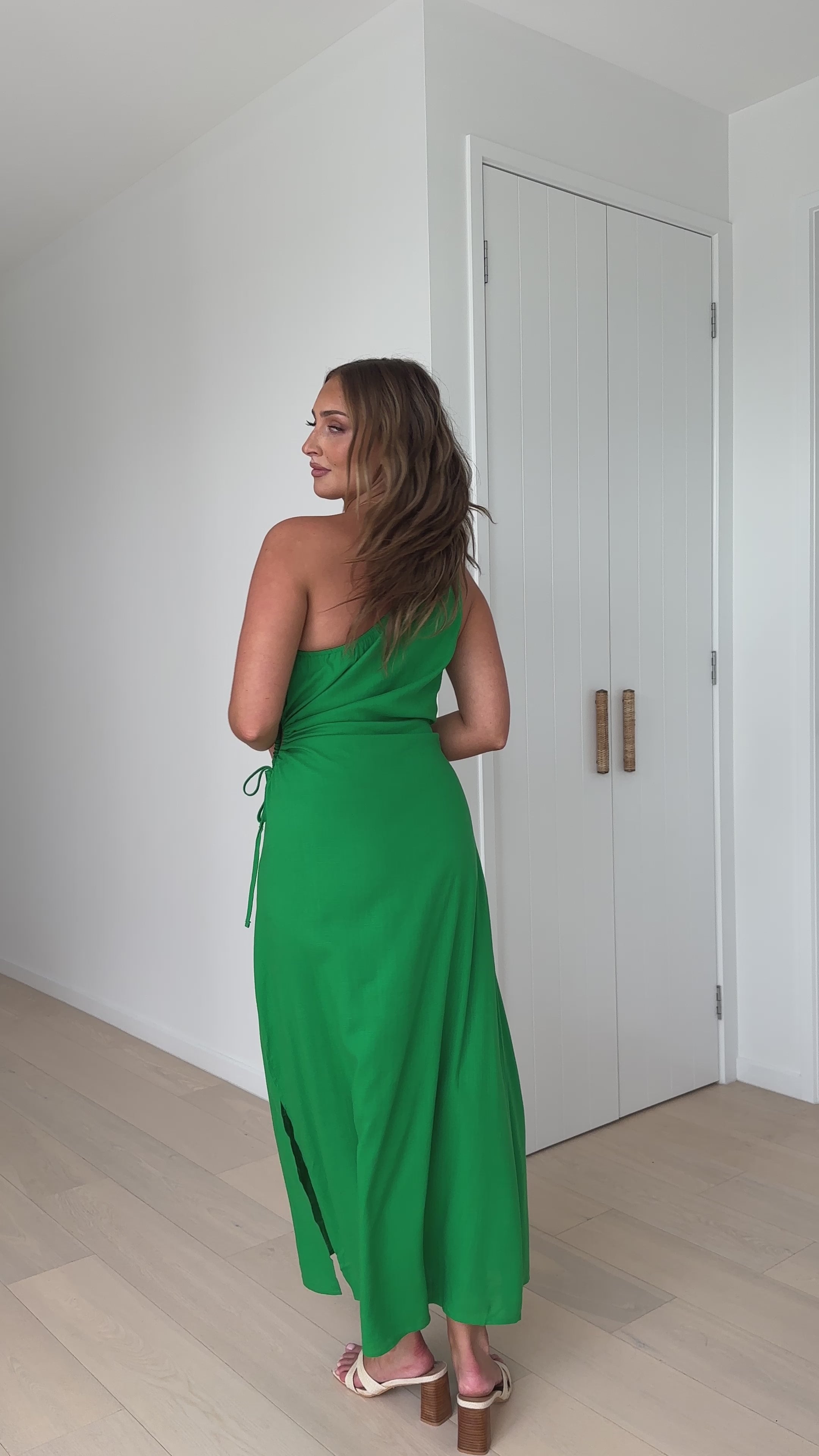 Load video: Galiena Midi Dress - Green - Billy J