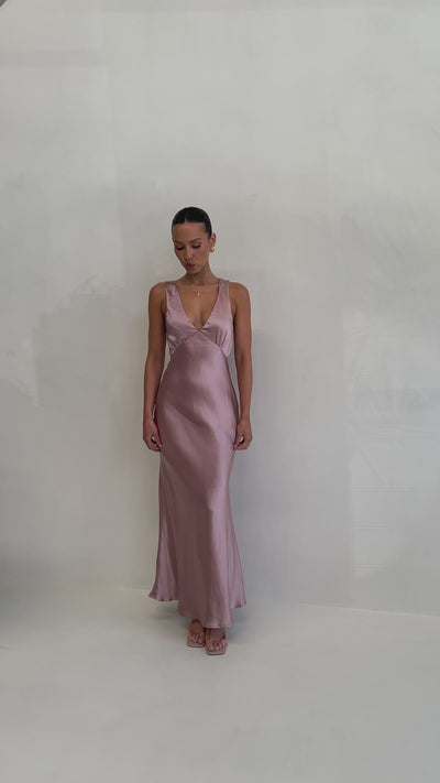 Load and play video in Gallery viewer, Sofia Maxi Dress - Dusty Pink
