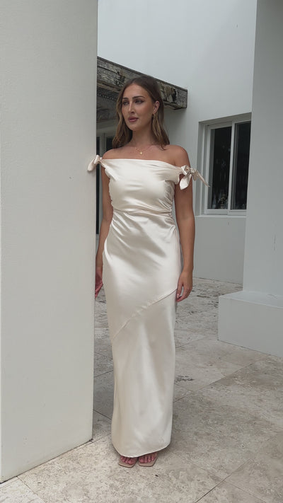 Load and play video in Gallery viewer, Frida Maxi Dress - Champagne
