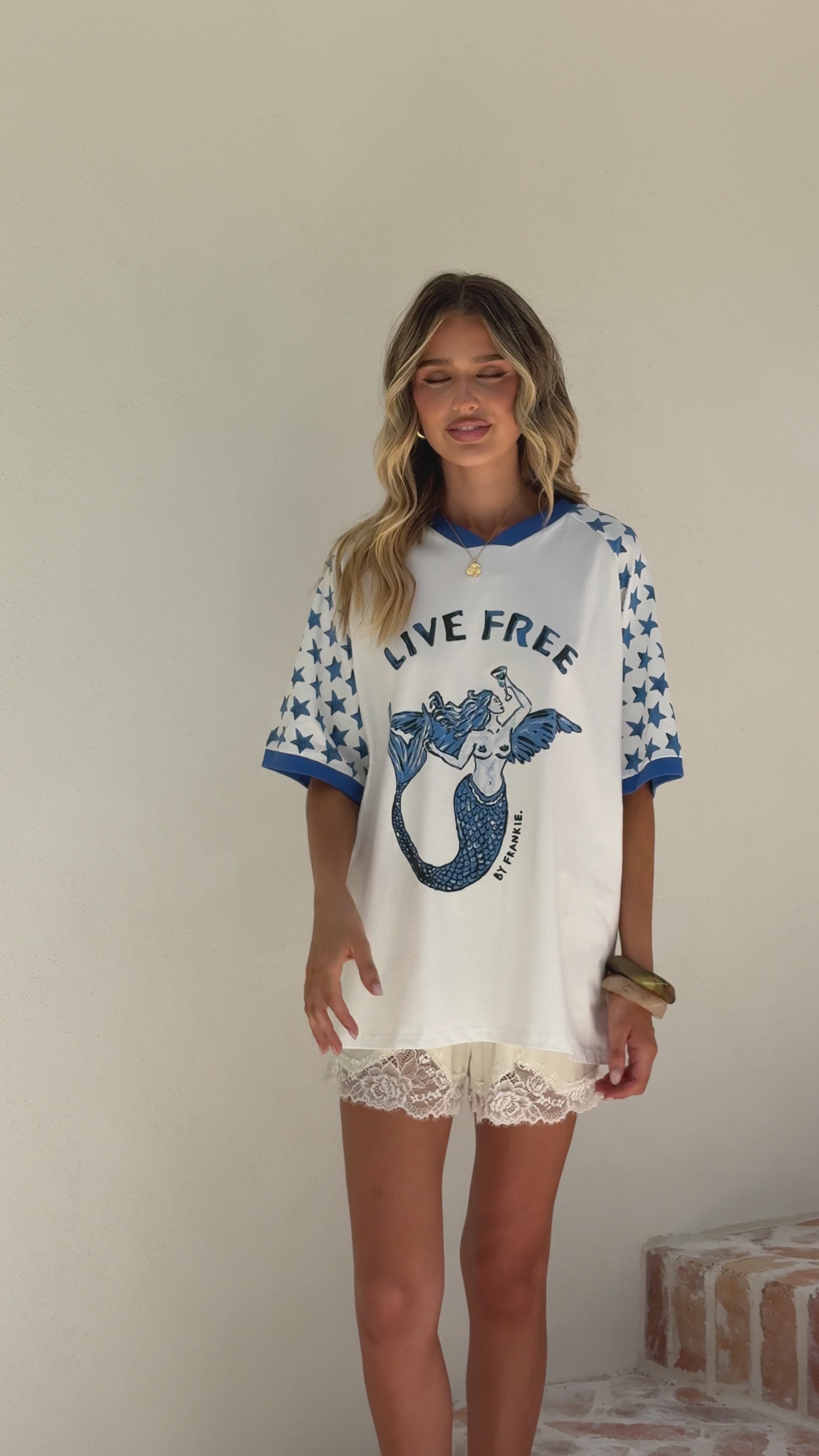 Load video: Live Free Oversized Tee - White - Billy J