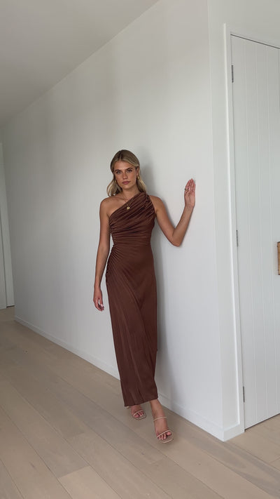 Load and play video in Gallery viewer, Marissa Maxi Dress - Chocolate
