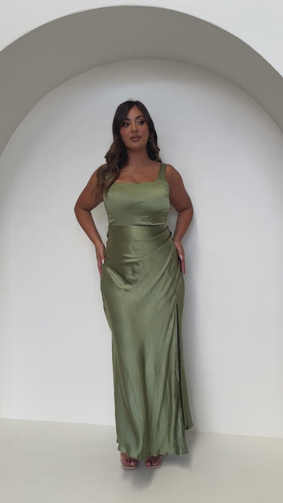 Load and play video in Gallery viewer, Alaria Maxi Dress - Olive
