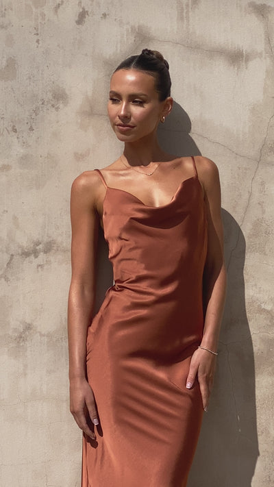 Load and play video in Gallery viewer, Willow Maxi Dress - Copper

