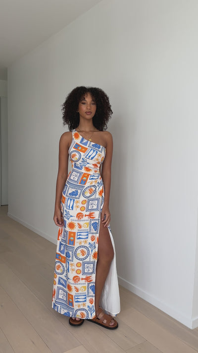 Load and play video in Gallery viewer, Ascend Maxi Dress - Caterina Print
