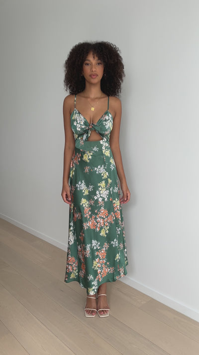 Load and play video in Gallery viewer, Dreamers Midi Dress - Green Floral
