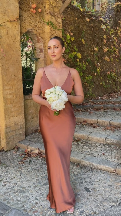 Load and play video in Gallery viewer, Ziah Maxi Dress - Copper
