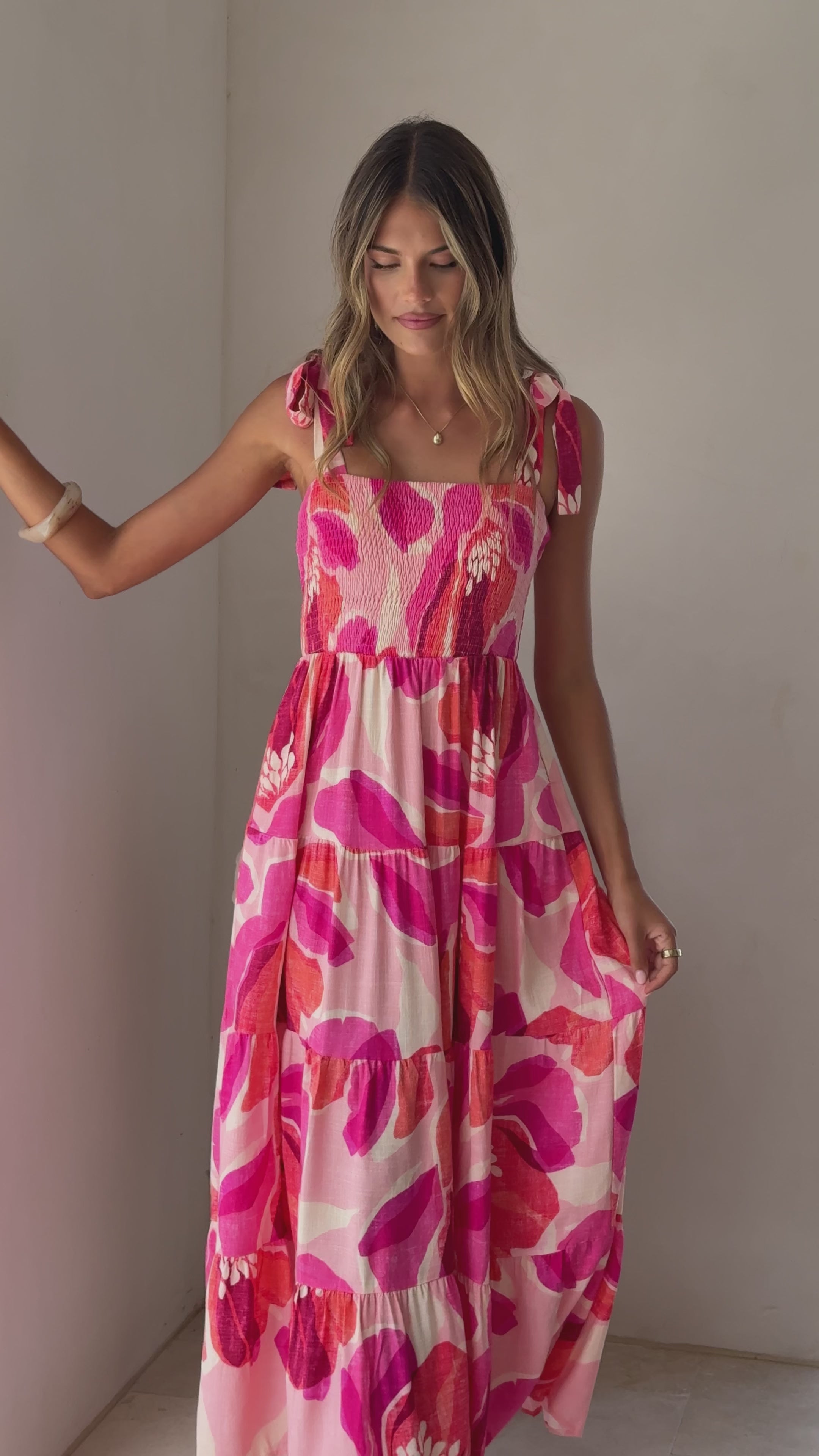 Load video: Maille Tiered Maxi Dress - Rosalie Print - Billy J