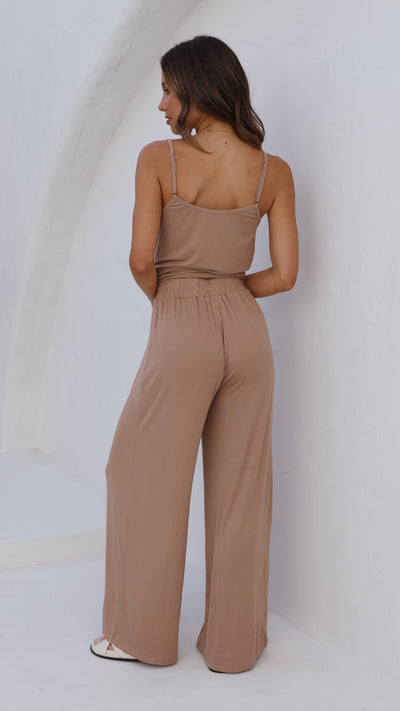 Load image into Gallery viewer, Shallow Singlet - Light Brown
