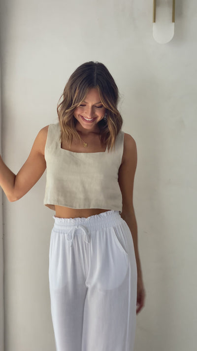 Load and play video in Gallery viewer, Tillie Crop Top - Oatmeal
