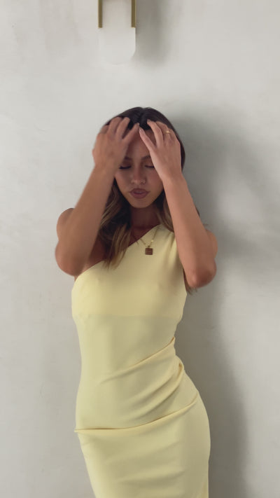 Load and play video in Gallery viewer, Alvara One Shoulder Midi Dress - Yellow
