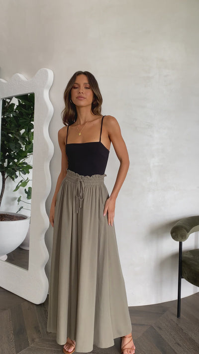 Load and play video in Gallery viewer, Avery Wide Leg Pants - Khaki
